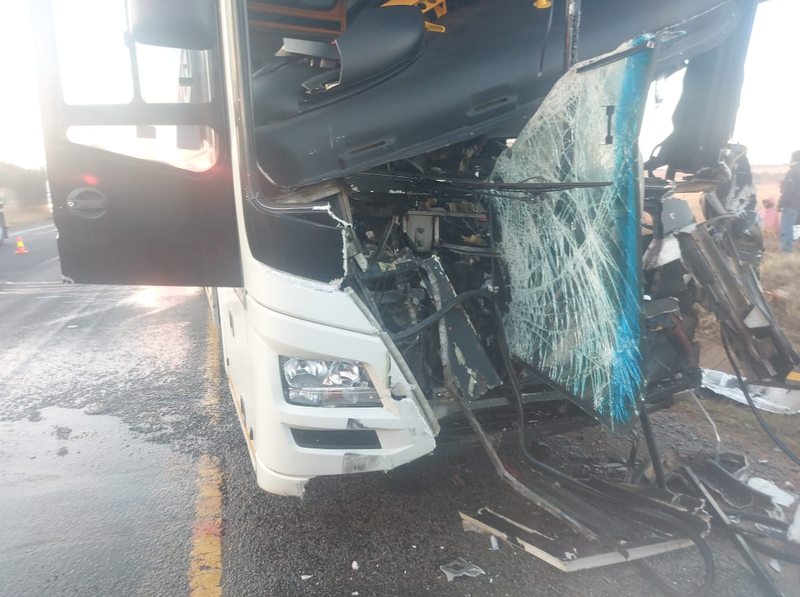 27 injured in crash between bus, truck in Heidelberg