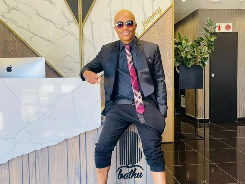 Somizi tie