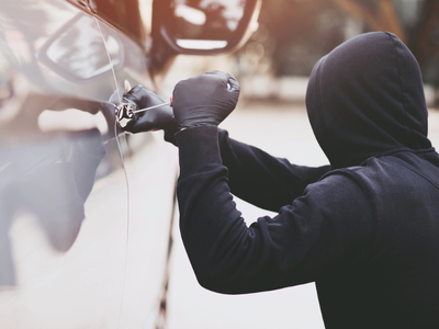 Are car trackers being used to steal vehicles in South Africa?