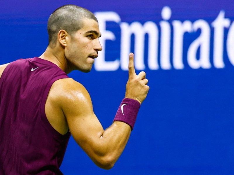 Carlos Alcaraz of Spain reacts during his match against Matteo Arnaldi of Italy during the BNP Paribas Open at Indian Wells Tennis Garden