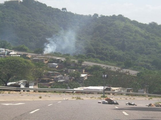 Angry residents block M1 over service delivery 
