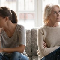 DAUGHTER AND MOM ANGRY
