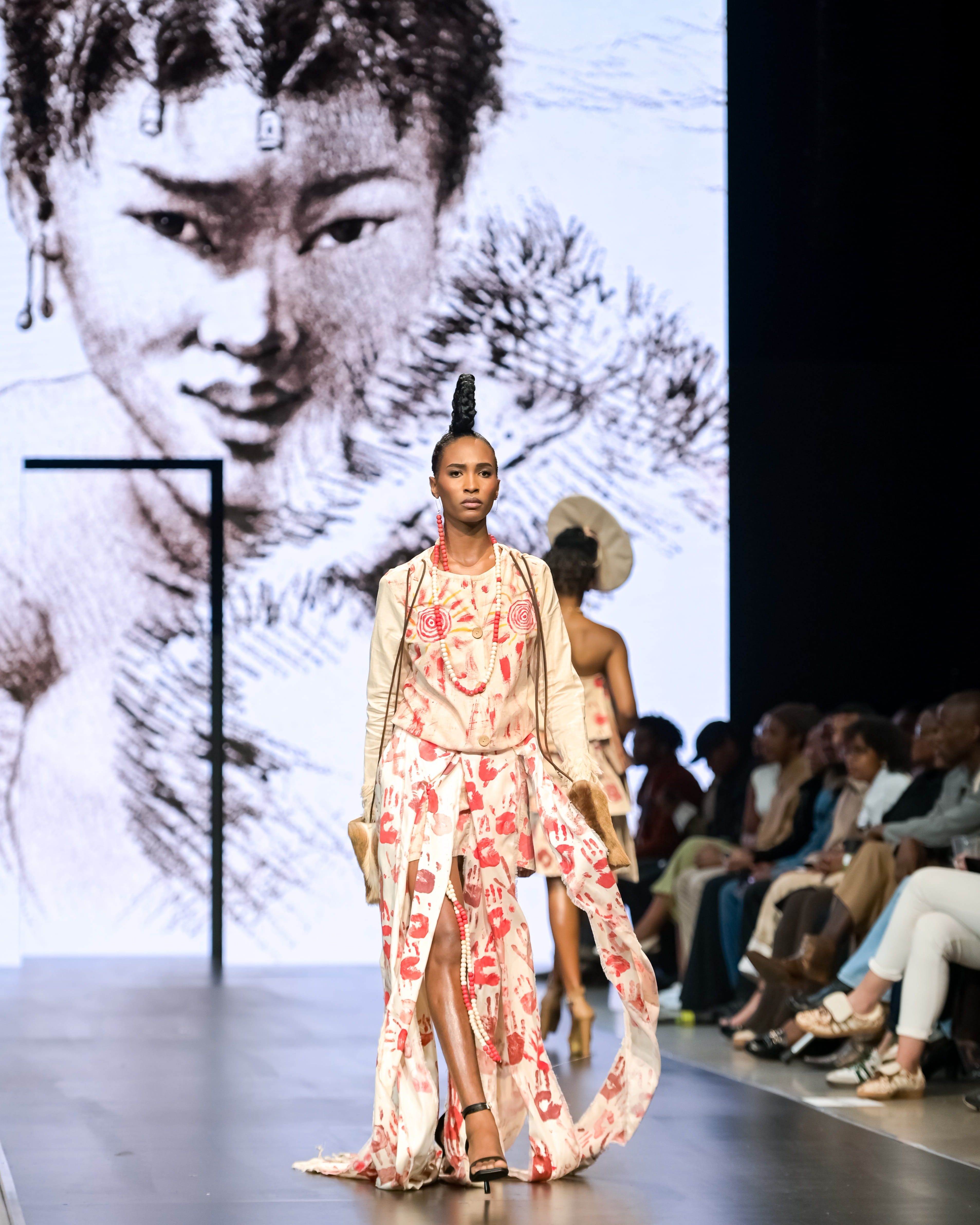 Hendrieka Booi fashion show 3