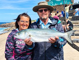Daleen and Piet(haai) Badenhorst with a massive 5.2kg shad caught off Margate Pier