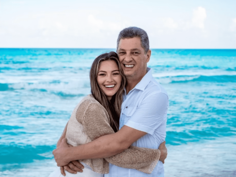Demi-Leigh Tebow and her dad Bennie Peters