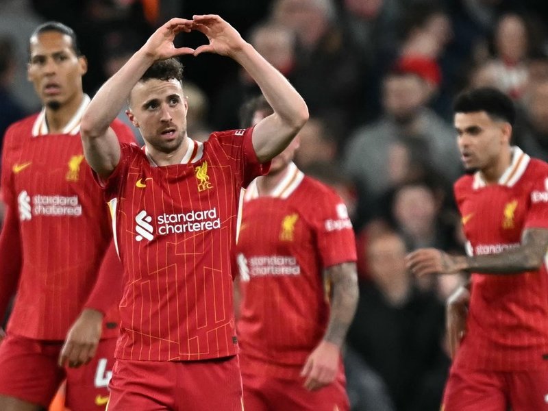 Liverpool forward Diogo Jota dies in car crash