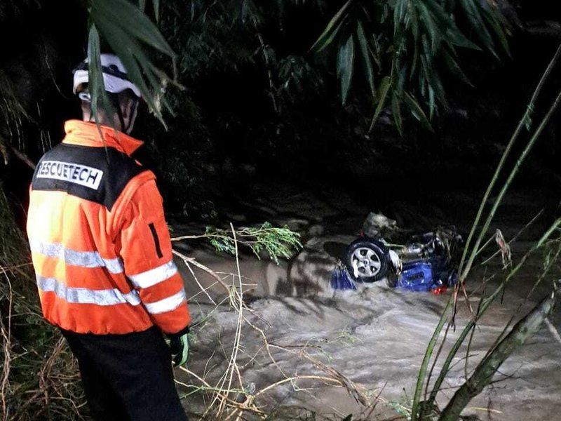 Motorist rescued from tree during Pinetown flooding