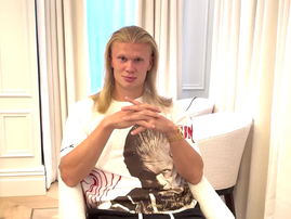 ERLING HAALAND LONG HAIR