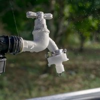 Eakage on the plastic faucet water tap