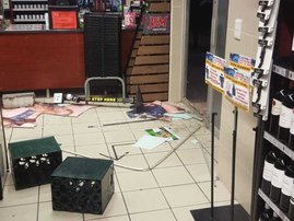 Bothasig liquor store robbed