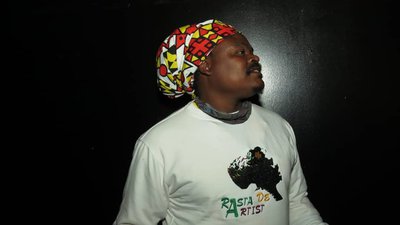 Local artist Rasta honours Gee Six Five with portrait painting - Vimarsana News
