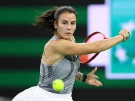 Emma Navarro stuns Sabalenka