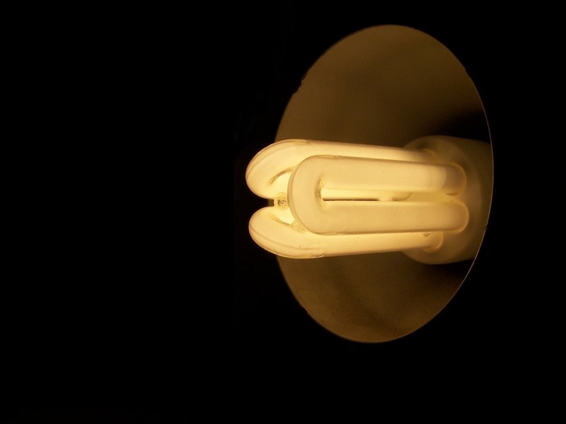 Light bulb electricity_wikimedia