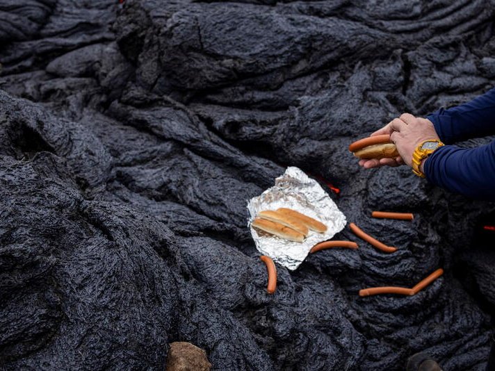 Hot dogs lava