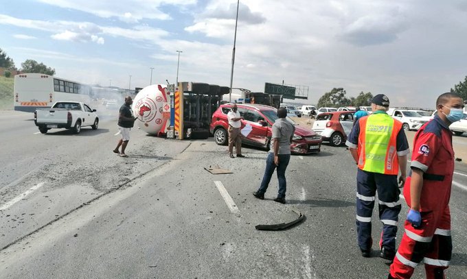 Crash closes N1 between Sandton and Midrand