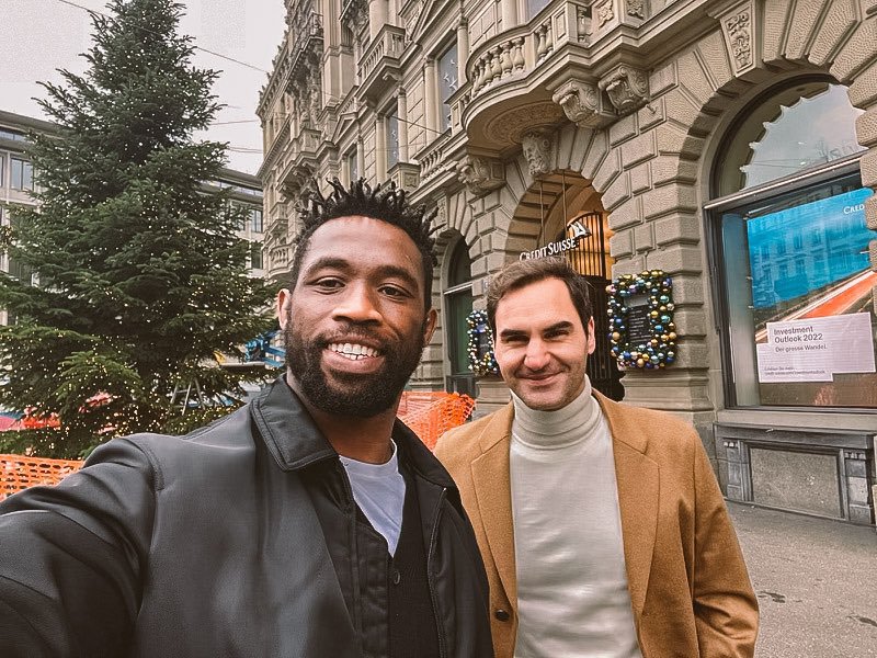 Siya Kolisi and Roger Federer