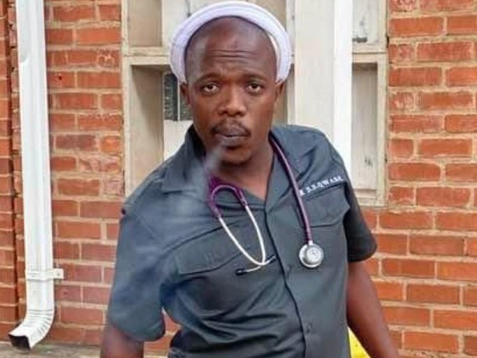 Dr  Sandile Qwabe