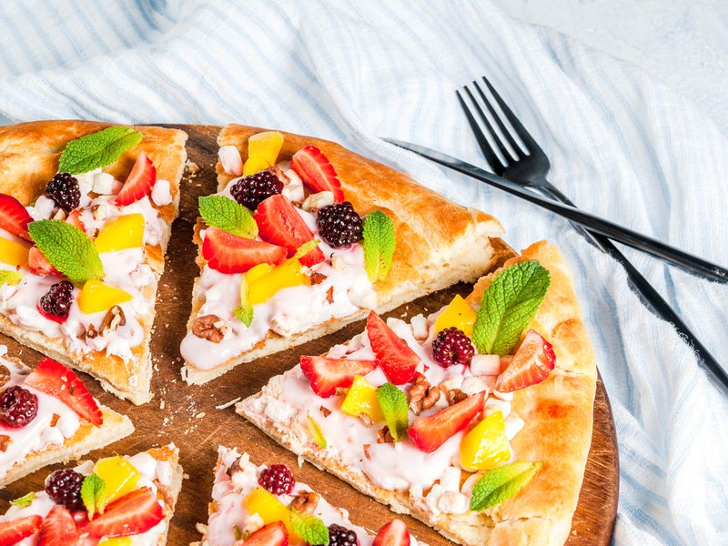 Fruit pizza