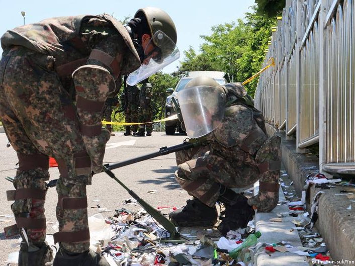 N. Korea sends hundreds of trash-filled balloons in new blitz