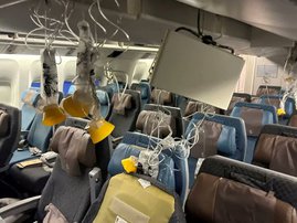 Singapore Airlines offers $10,000 to passengers hurt by turbulence