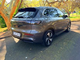 Geely E5 Exterior