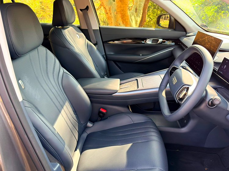 Geely E5 Interior