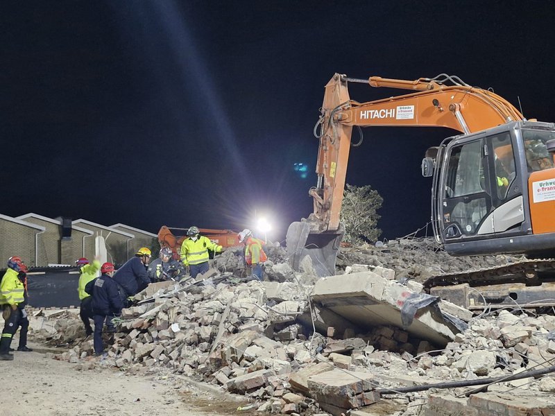 George building collapse 4