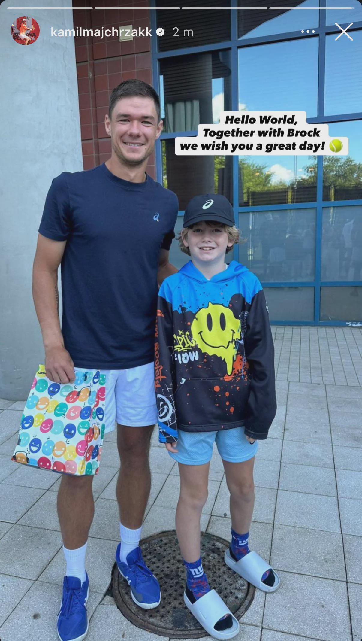 Kamil surprises Brock with his hat