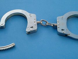 Handcuffs01_2003-06-02.jpg