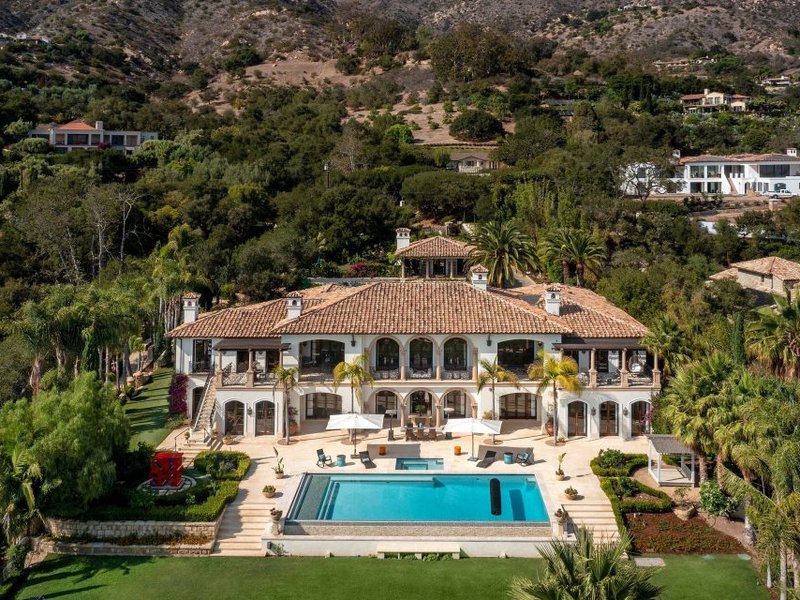 PHOTOS: Take a look inside Harry and Meghan's mansion