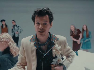 Singer Harry Styles completes Berlin Marathon in under 3 hours