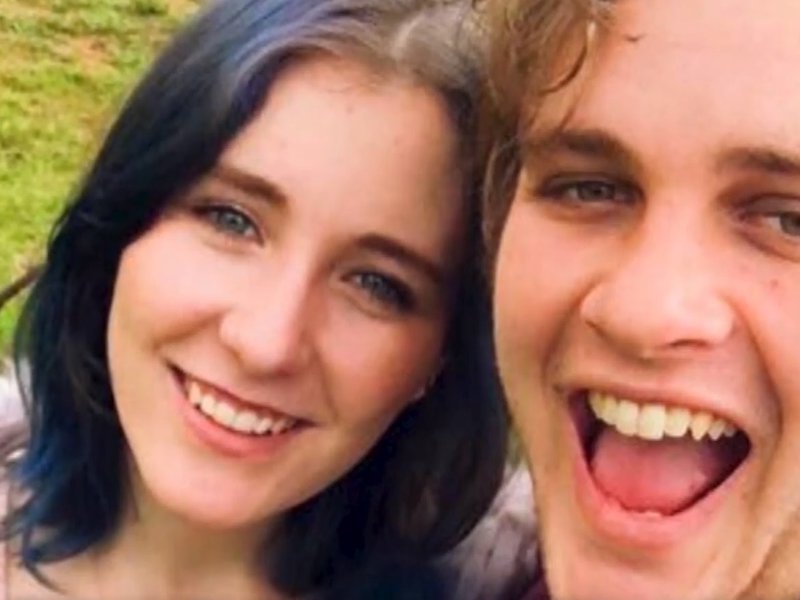[WATCH] Henri van Breda girlfriend, aunt still believe in his innocence