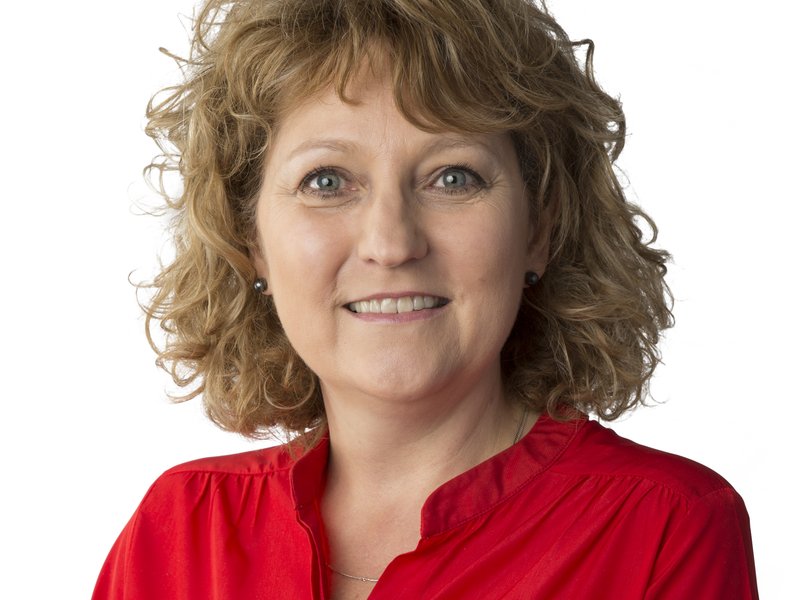 Hogan Lovells SA CEO - May-Elaine Thomson