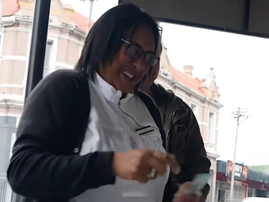 Huge tip for SA waitress from American YouTube star Steven Schapiro