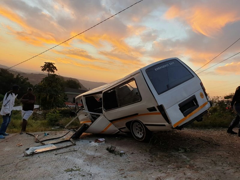 Bothas-Hill-taxi-crash