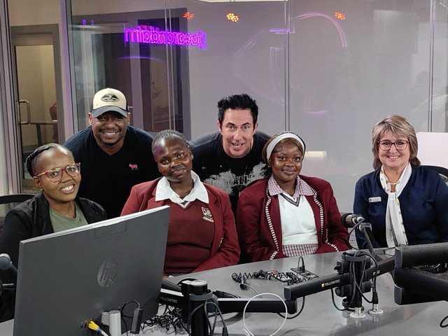 R13,100 sponsorship helps school netball team dream big