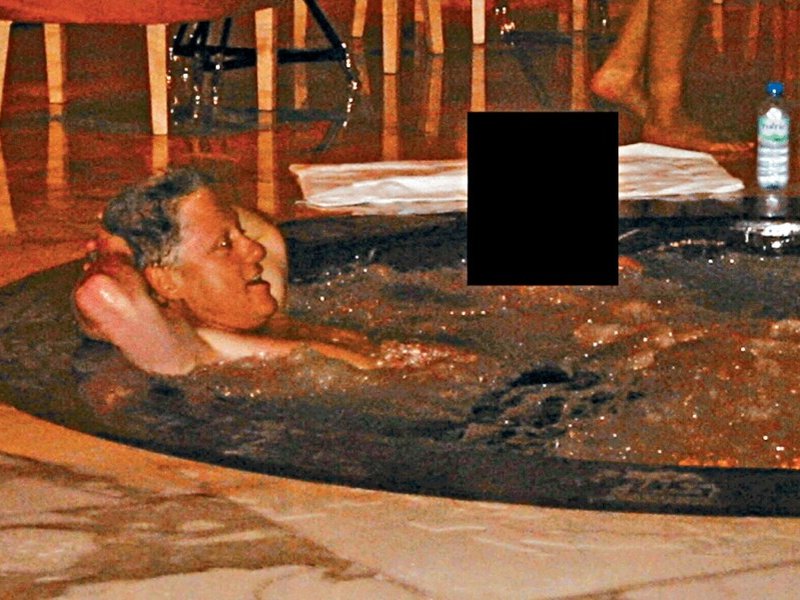 Bill Clinton in a hot tub