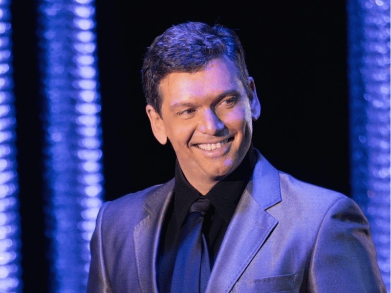 Ian von Memerty Photo on stage