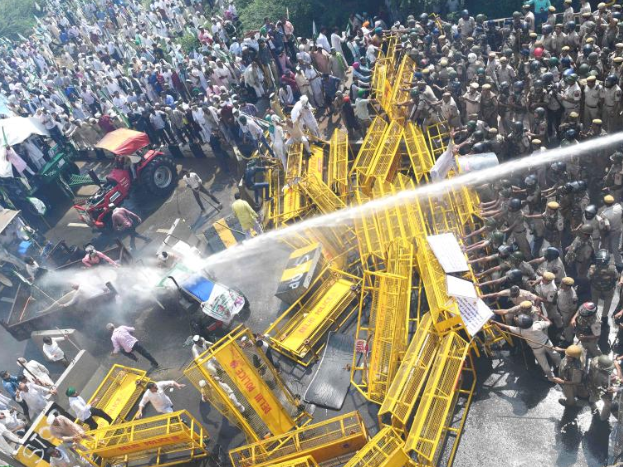 India police fire tear gas, water cannon at protesters