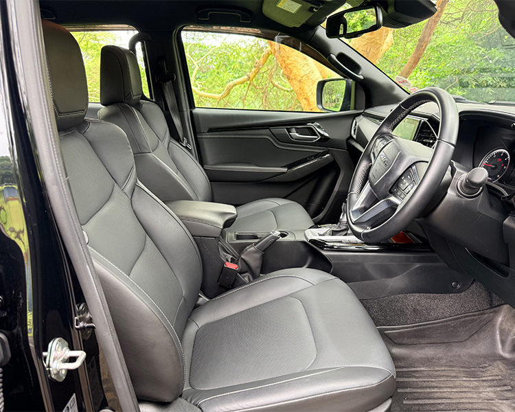 Isuzu D-Max interior