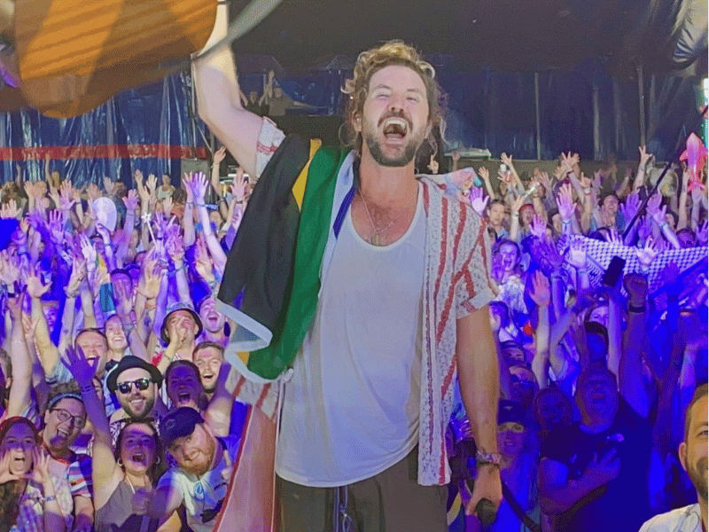 JEREMY LOOPS GLASTONBURY