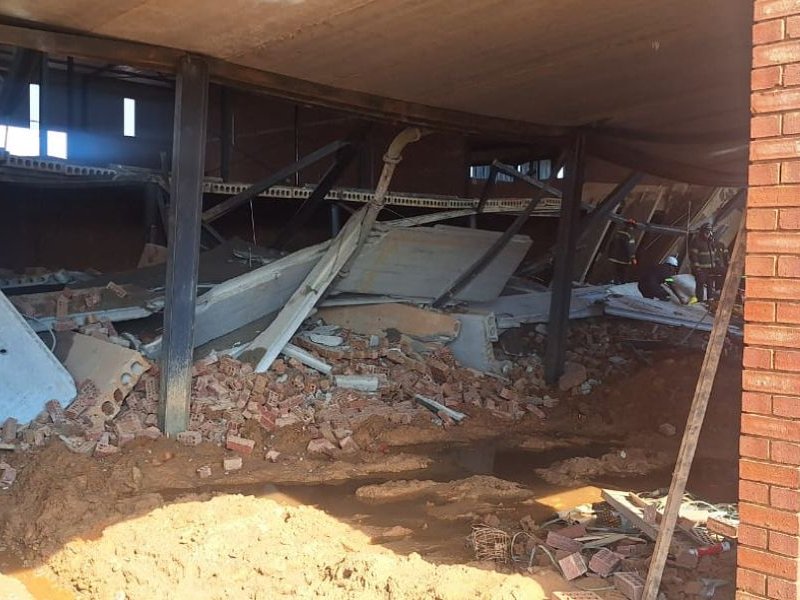 JHB EMS COLLAPSED BUILDING