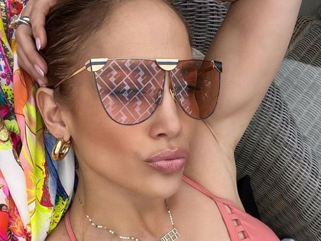 Jennifer Lopez wearing shades