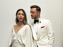 Jessica Biel and Justin Timberlake wearing matching outfits
