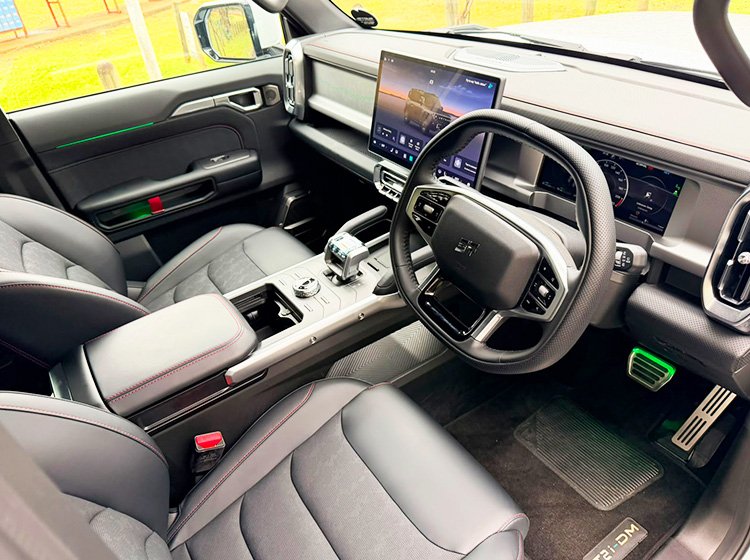 Jetour T2 i-DM interior