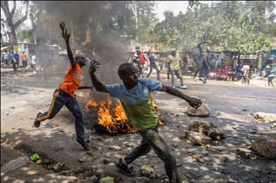 Kenya police chief bans 'illegal' opposition protests - Vimarsana News