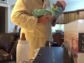 Keri sets up camera #KeriHasAbaby