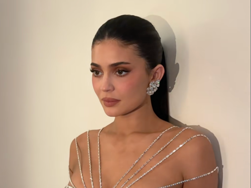 Celebrity looks at the 2026 Golden Globes