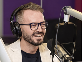 LEFT SLEEVE BREAKFAST INTERVIEW