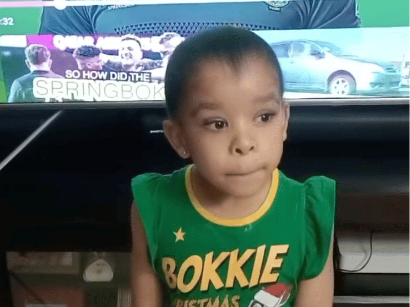 LITTLE GIRL NAMING SPRINGBOK SQUAD